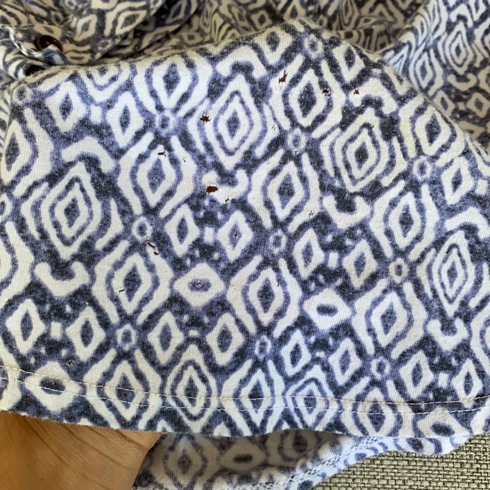 Petite large patterned blouse - Picture 9 of 9